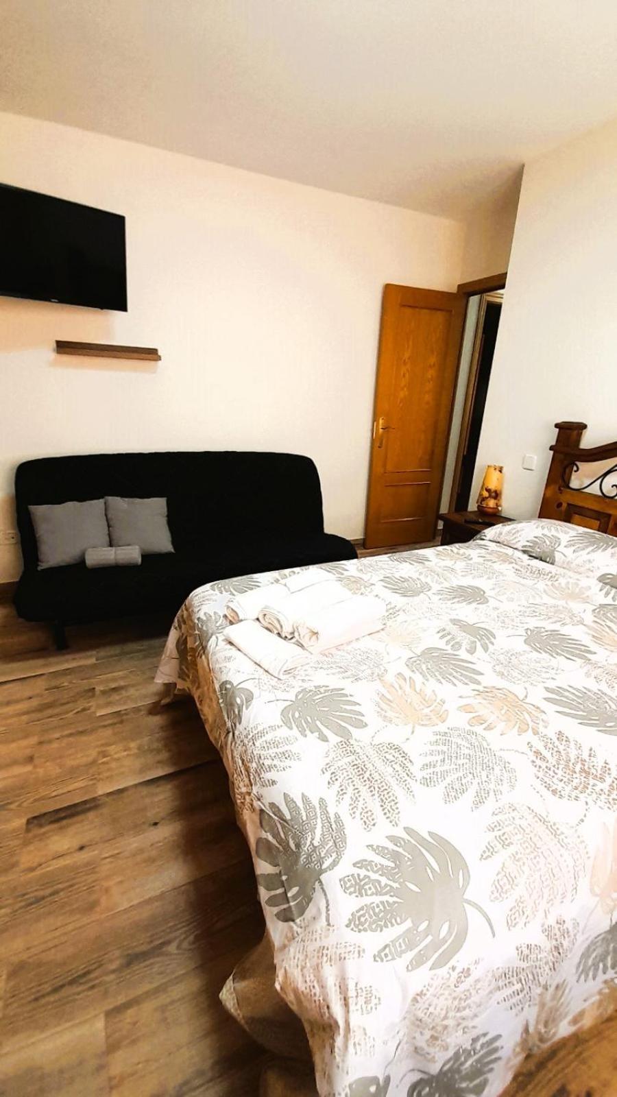 Apartamento La Casona Serranillos Exterior foto