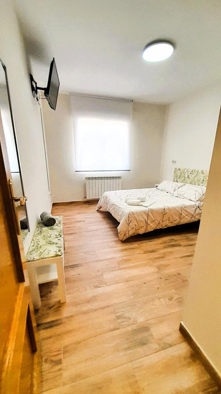 Apartamento La Casona Serranillos Exterior foto