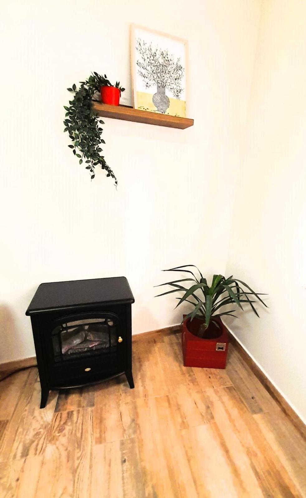 Apartamento La Casona Serranillos Exterior foto