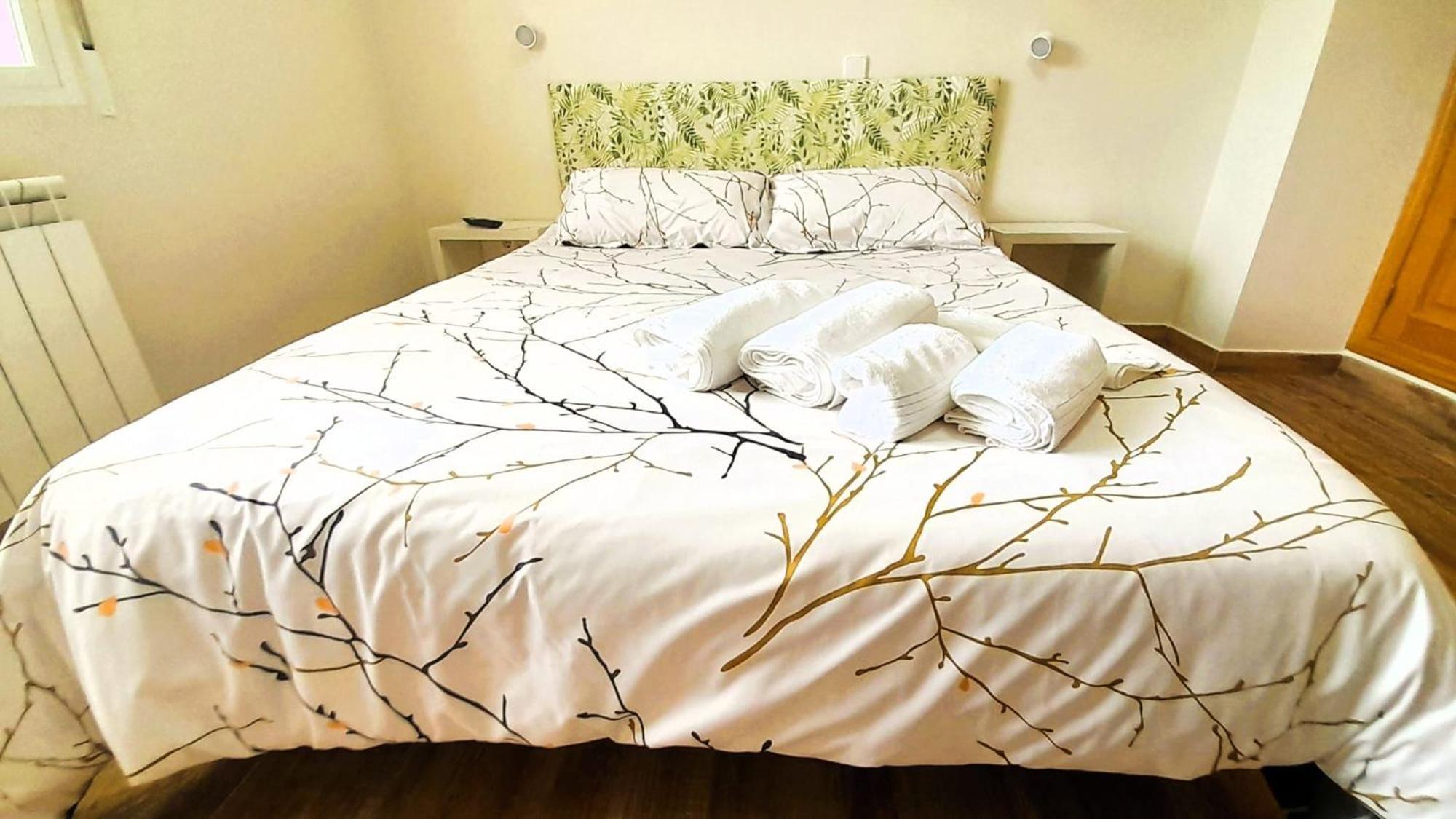 Apartamento La Casona Serranillos Exterior foto