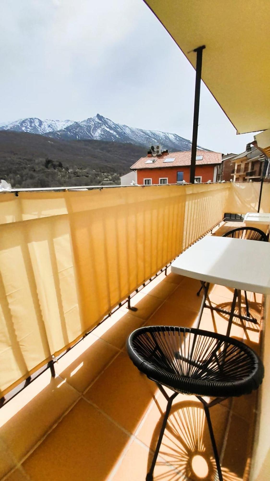 Apartamento La Casona Serranillos Exterior foto